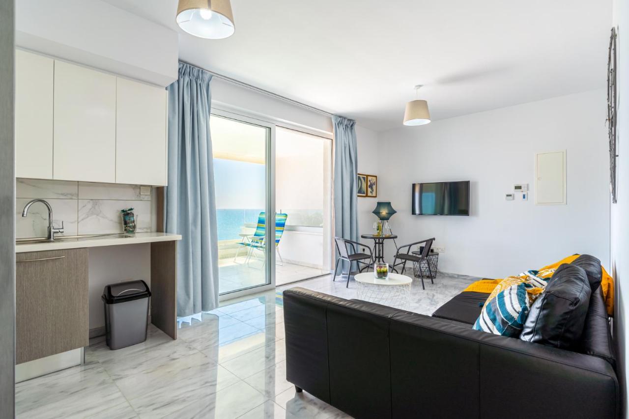 Oyster 1-BR Apt in Larnaka Exterior foto